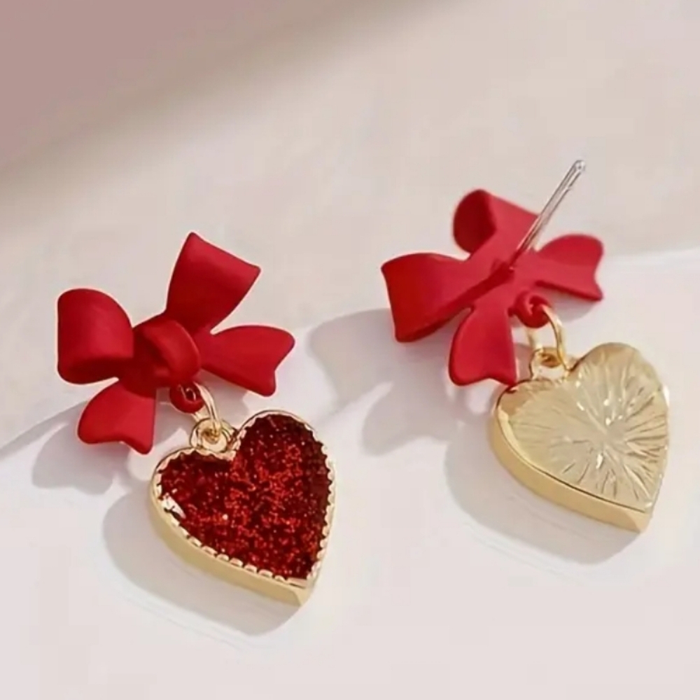 🆕️ Red Heart Bow Earrings - Picture 3 of 4